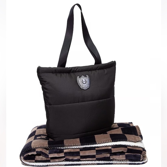 Victoria Secret Quilted Tote Bag + Plush Blanket - Picture 2 of 4